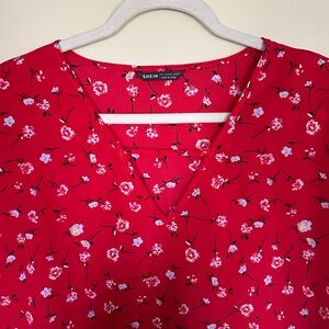 ❗️3/15 Sale❗️Red floral Shein mini dress, Size L